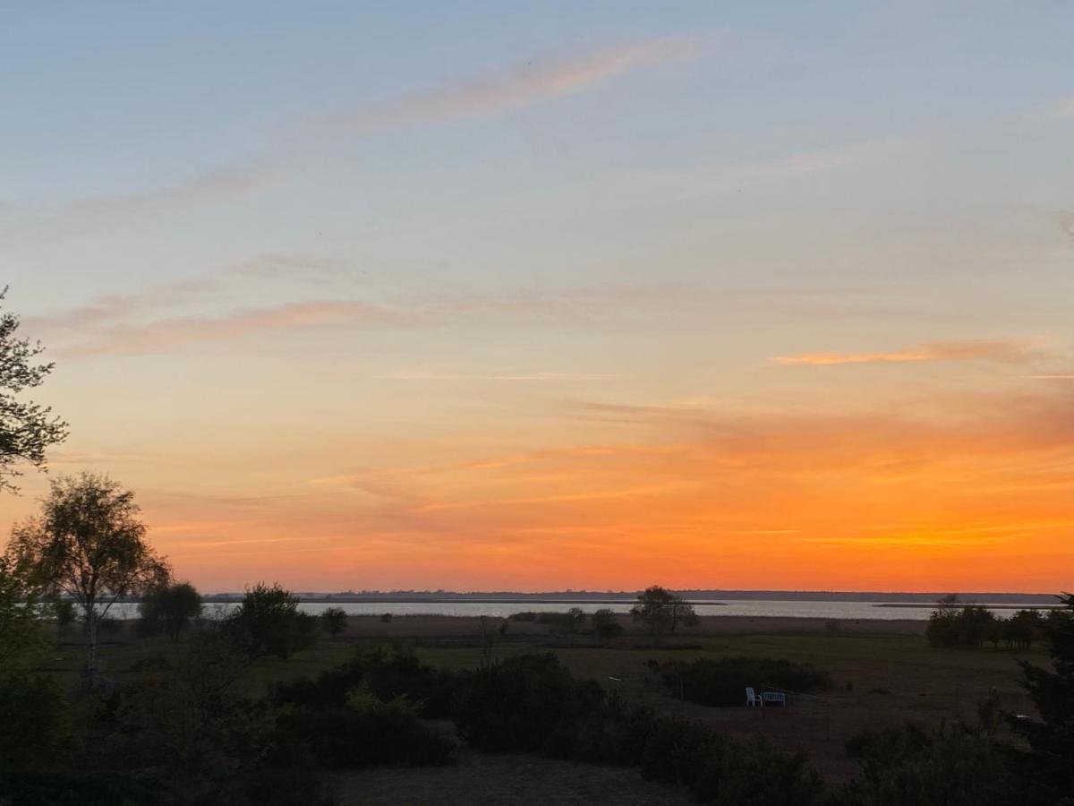 Freistehendes Einfamilienhaus Mit Boddenblick Naehe Ostsee Fuhlendorf  Экстерьер фото