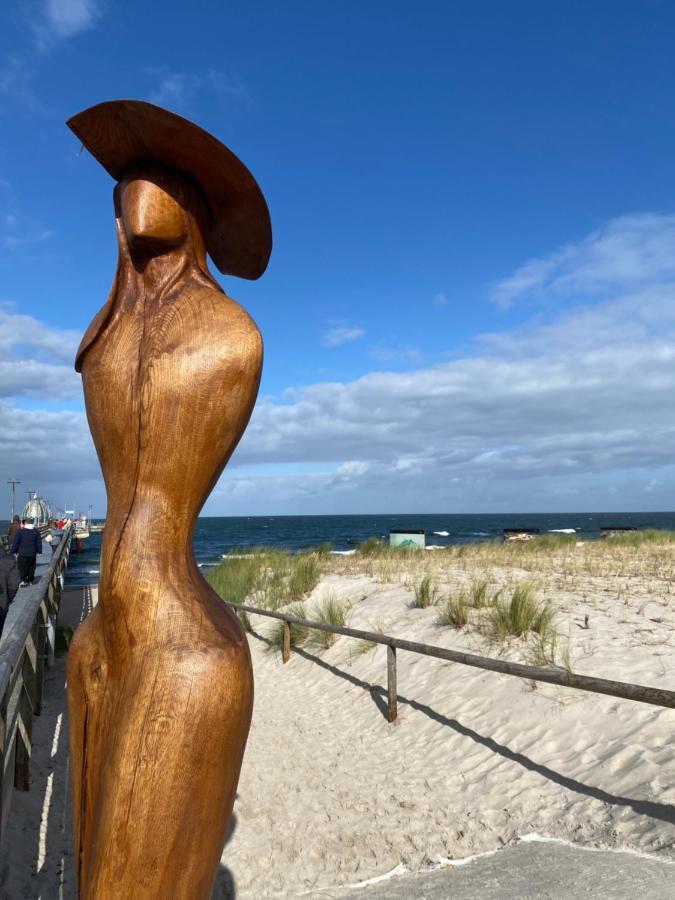 Freistehendes Einfamilienhaus Mit Boddenblick Naehe Ostsee Fuhlendorf  Экстерьер фото
